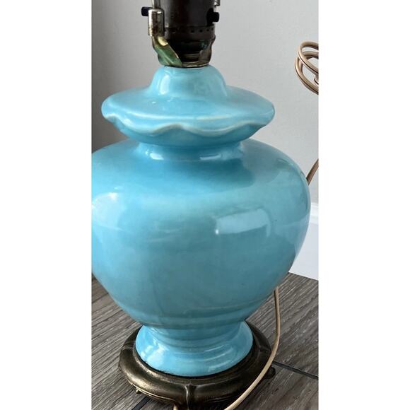 Vtg Mid Century Robins Egg Blue Ceramic Asian Ginger Jar & Brass Base Table Lamp - Picture 9 of 11